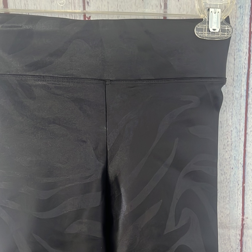 NWT Densonic High Rise Gouffre Short in Black Zebra - Picture 2 of 6